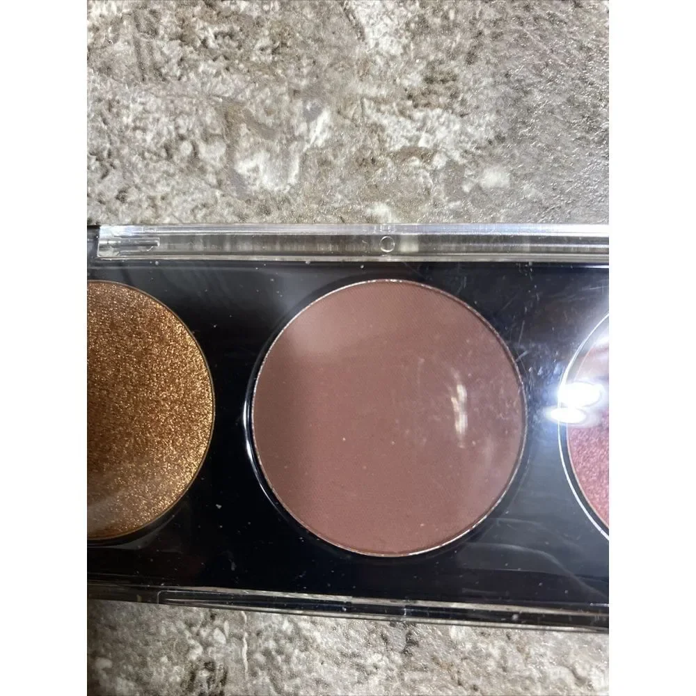 Make‎ Up For Ever Palette Trio Vide With 3 Eyeshadows